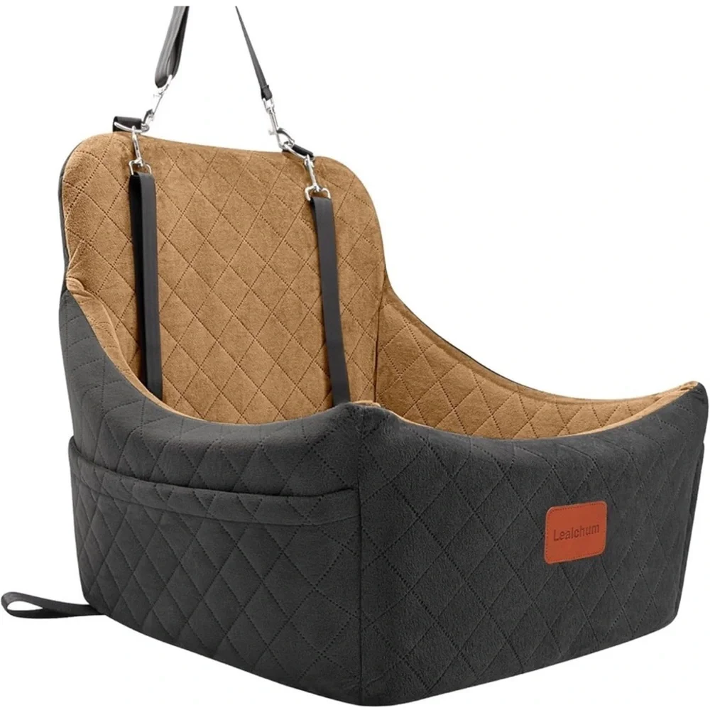 Dog/Pet Booster Car Seat for Up to 35lbs , 2 collar clips NEW